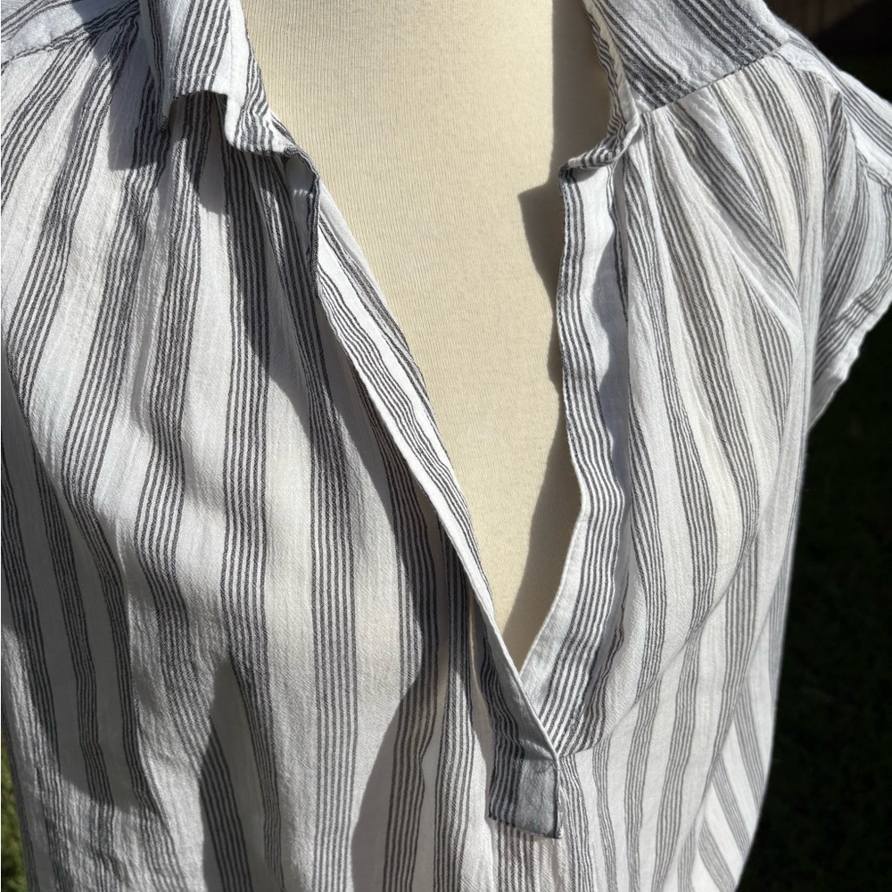 H&M Black and White Gauze Lightweight Striped Popover Blouse - Picture 2 of 5